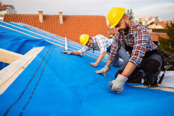 Best Storm Damage Roof Repair  in Country Clu, FL